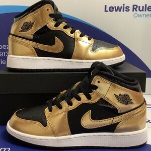 Air Jordan 1 Mid Metallic Gold Black Kids Size 5.5y